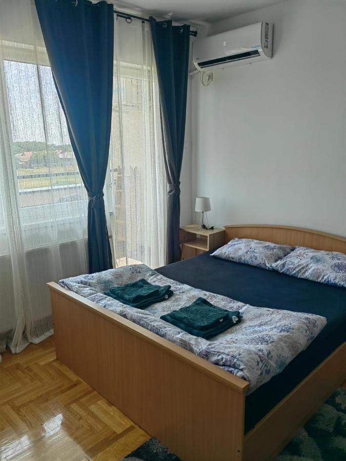 Road Warriors Apartment Subotica Buitenkant foto
